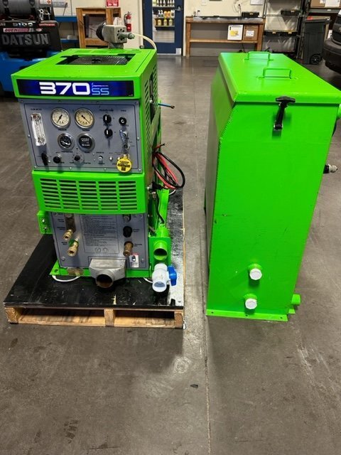 370ss sapphire scientific truckmount and waste tank only 374 hours!