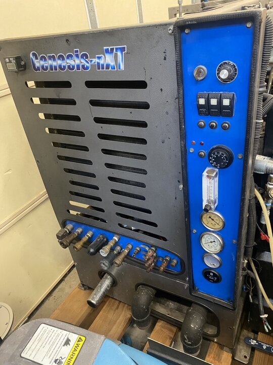 2006 Genesis NXT Truckmount