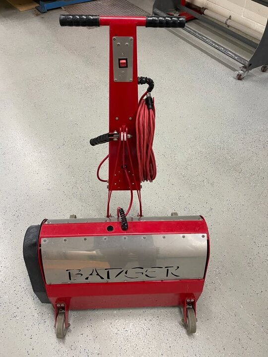 LIKE NEW The RugBadger Rug Dusting Equipment